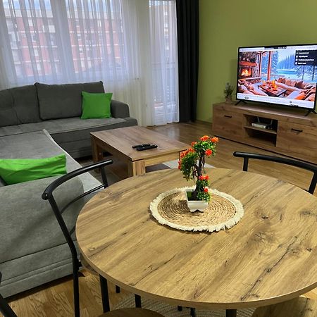 Prishtina Apartments พริสตีนา ภายนอก รูปภาพ