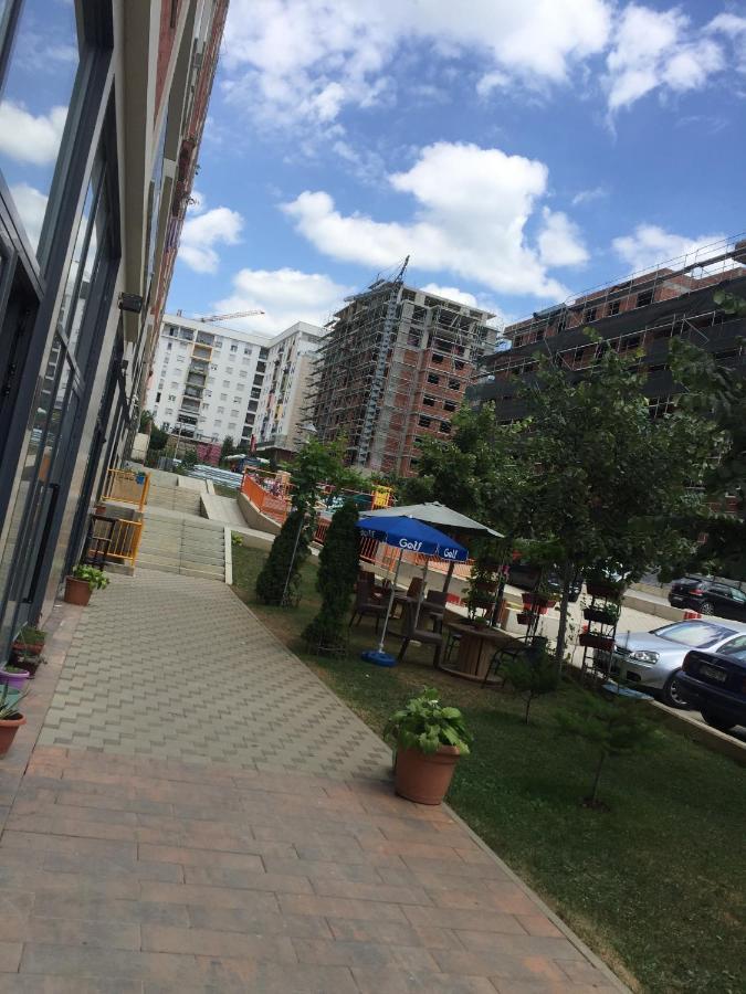 Prishtina Apartments พริสตีนา ภายนอก รูปภาพ