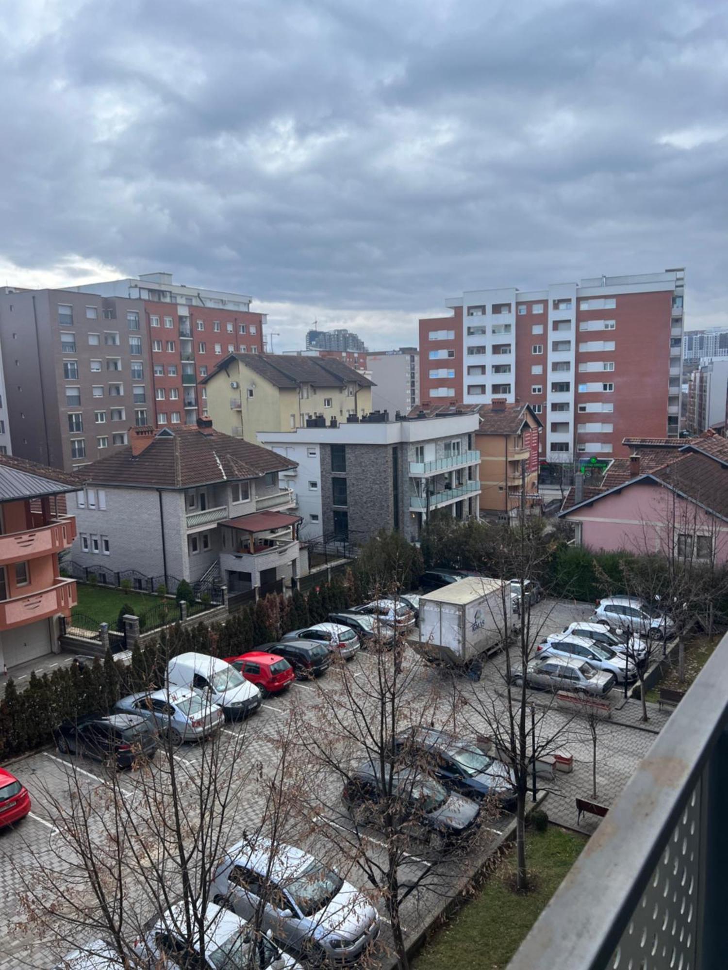 Prishtina Apartments พริสตีนา ภายนอก รูปภาพ