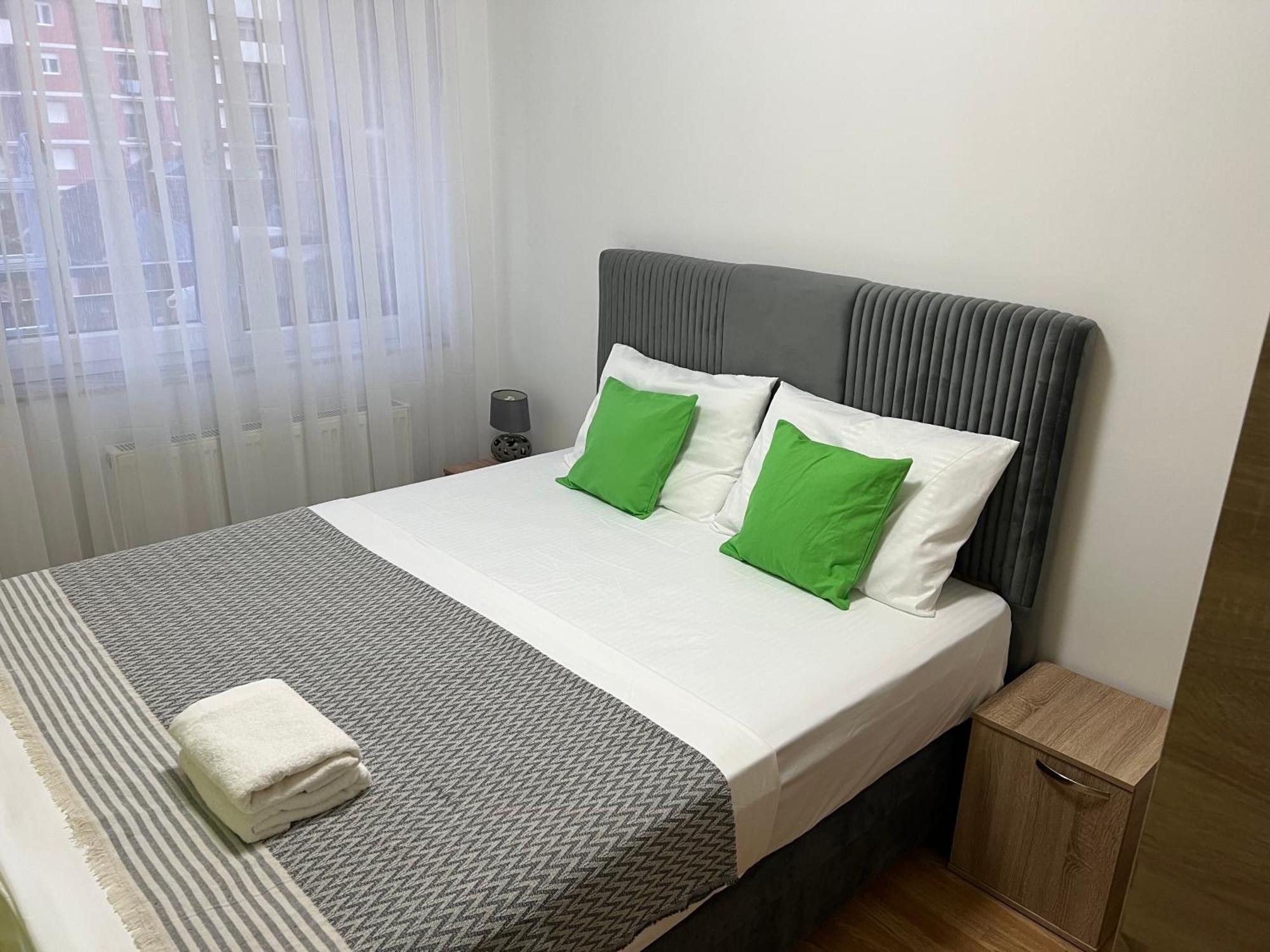 Prishtina Apartments พริสตีนา ภายนอก รูปภาพ