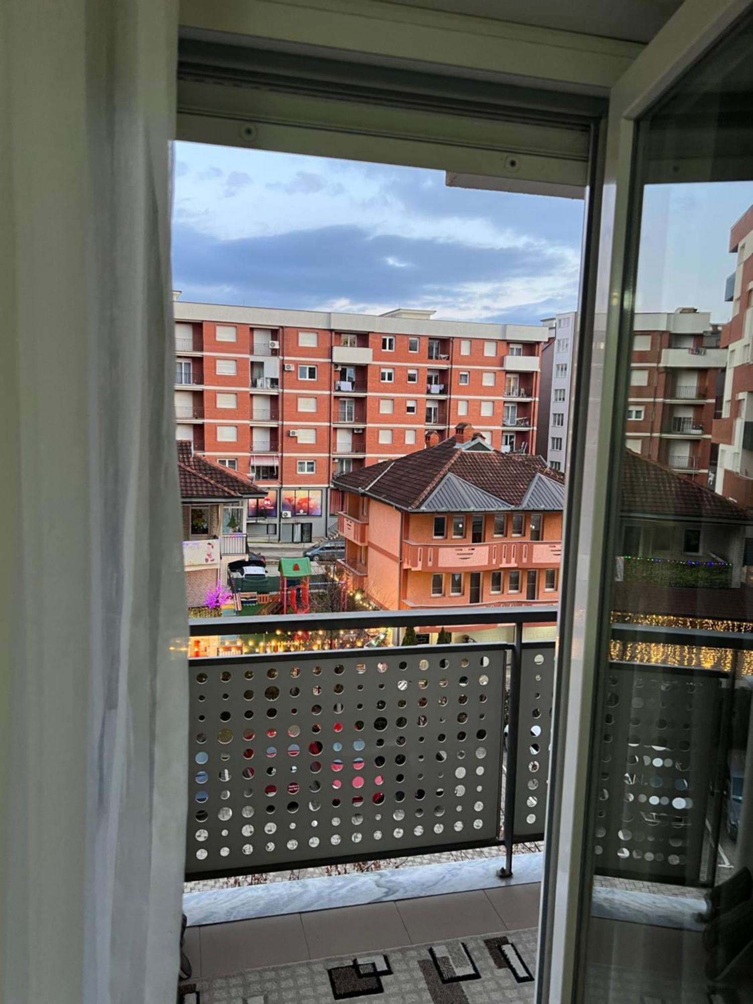Prishtina Apartments พริสตีนา ภายนอก รูปภาพ