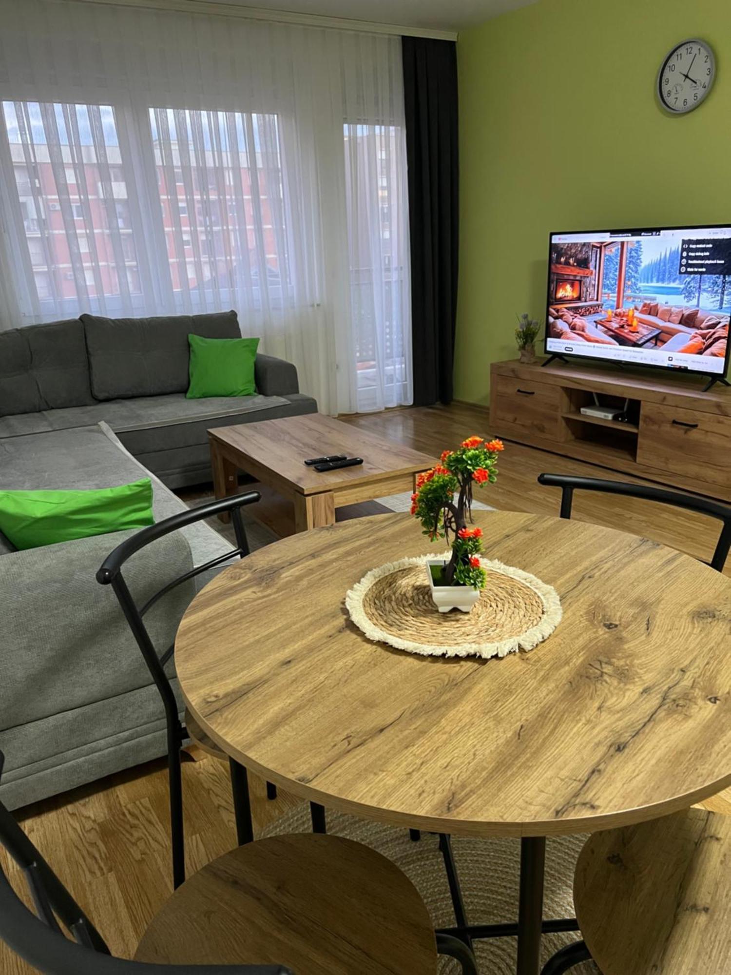 Prishtina Apartments พริสตีนา ภายนอก รูปภาพ
