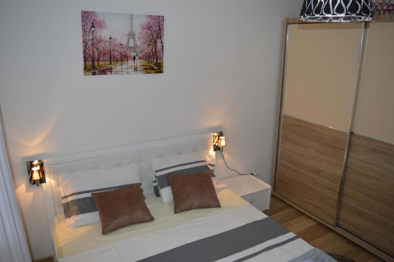Prishtina Apartments พริสตีนา ภายนอก รูปภาพ