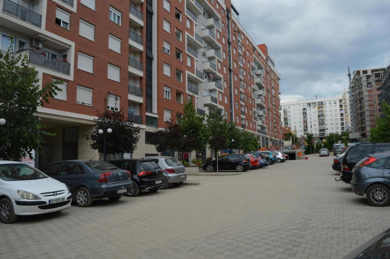 Prishtina Apartments พริสตีนา ภายนอก รูปภาพ