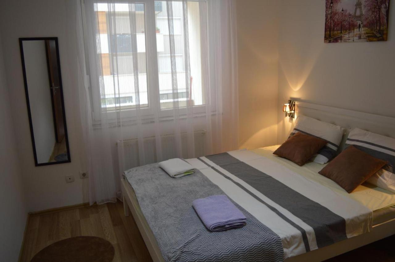 Prishtina Apartments พริสตีนา ภายนอก รูปภาพ