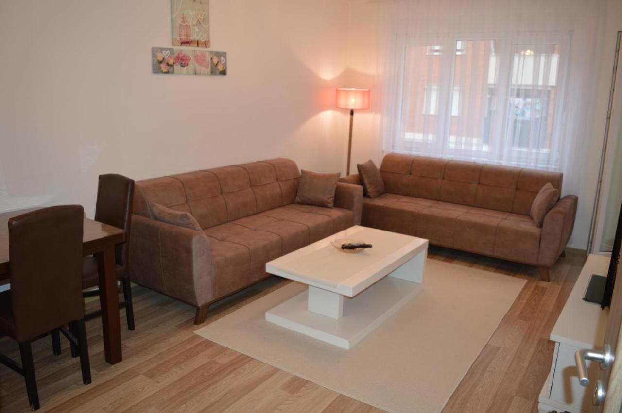 Prishtina Apartments พริสตีนา ภายนอก รูปภาพ